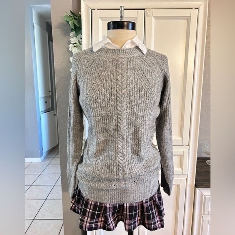 Cottagecore Grey Cable Knit Sweater Medium Coastal Grandma Academia - Picture 2 of 8